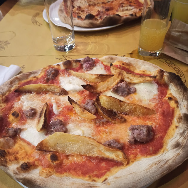 Pizza Con Salsiccia E Patate Al Forno