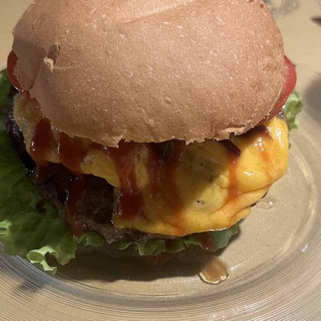 Maxi Cheeseburger
