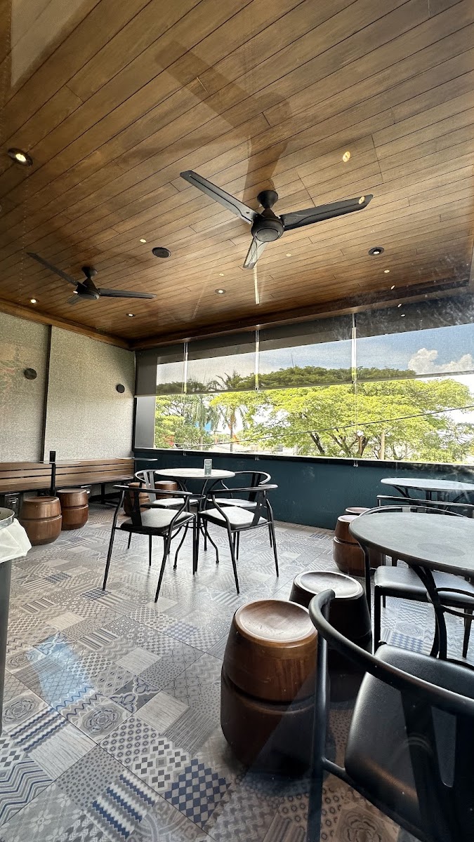 Starbucks - Duta Garden