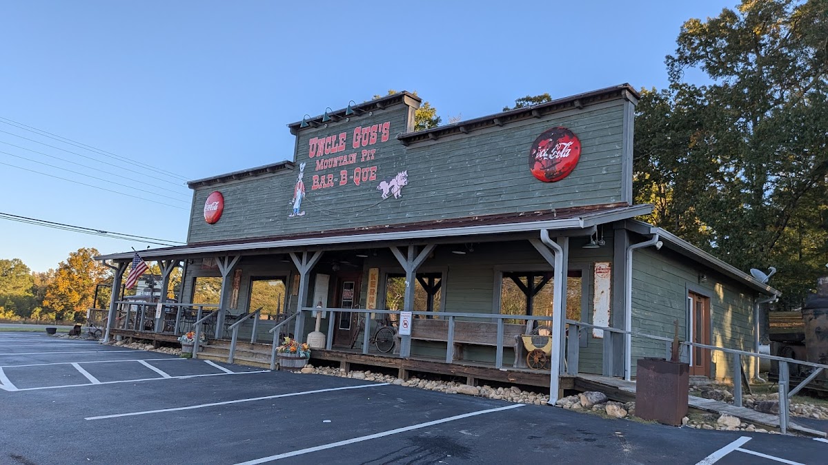 Uncle Gus's Mountain Pit Bar B Que