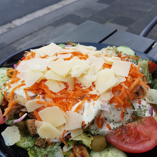 Hähnchenbrustsalat