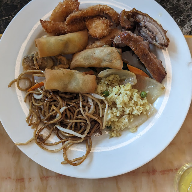 Zusammenstellung Vom Buffet Ua Ente Scharfes Rindfleisch Nudeln