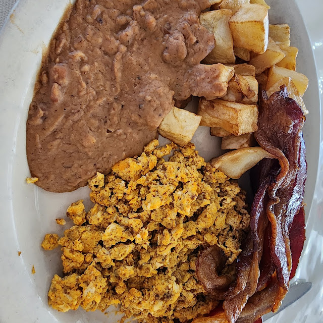 Huevo Con Chorizo