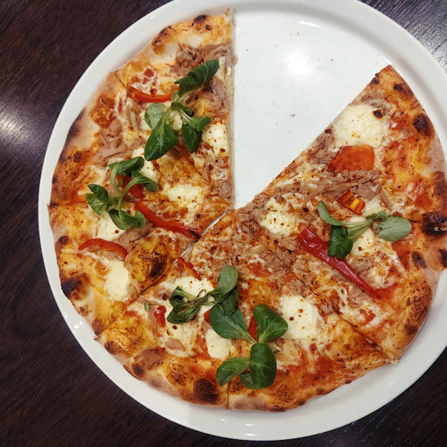 Pizza Thunfisch