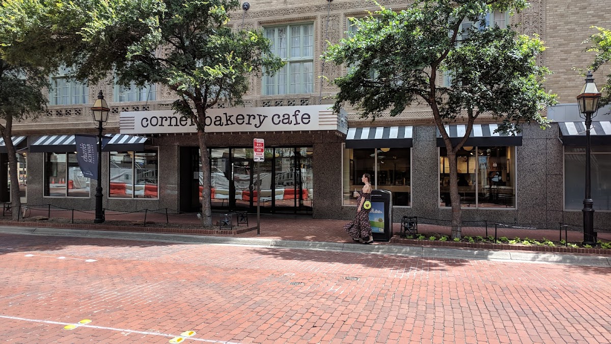 Corner Bakery Cafe