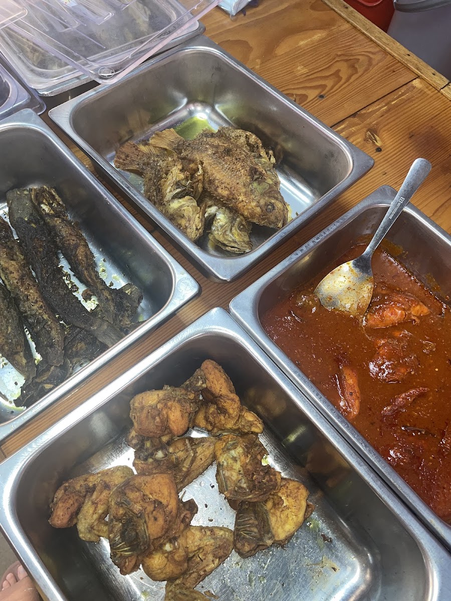Nasi Campur 3 Beradik