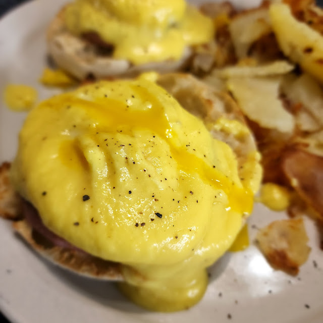 Eggs Benedict