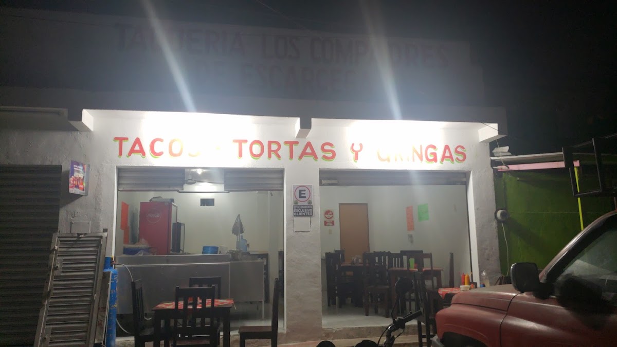 TAQUERIA LOS COMPADRES DE ESCARCEGA