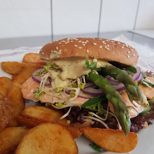 Lachs Burger