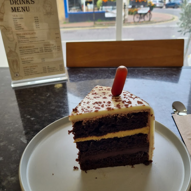 Tiramisu Cake