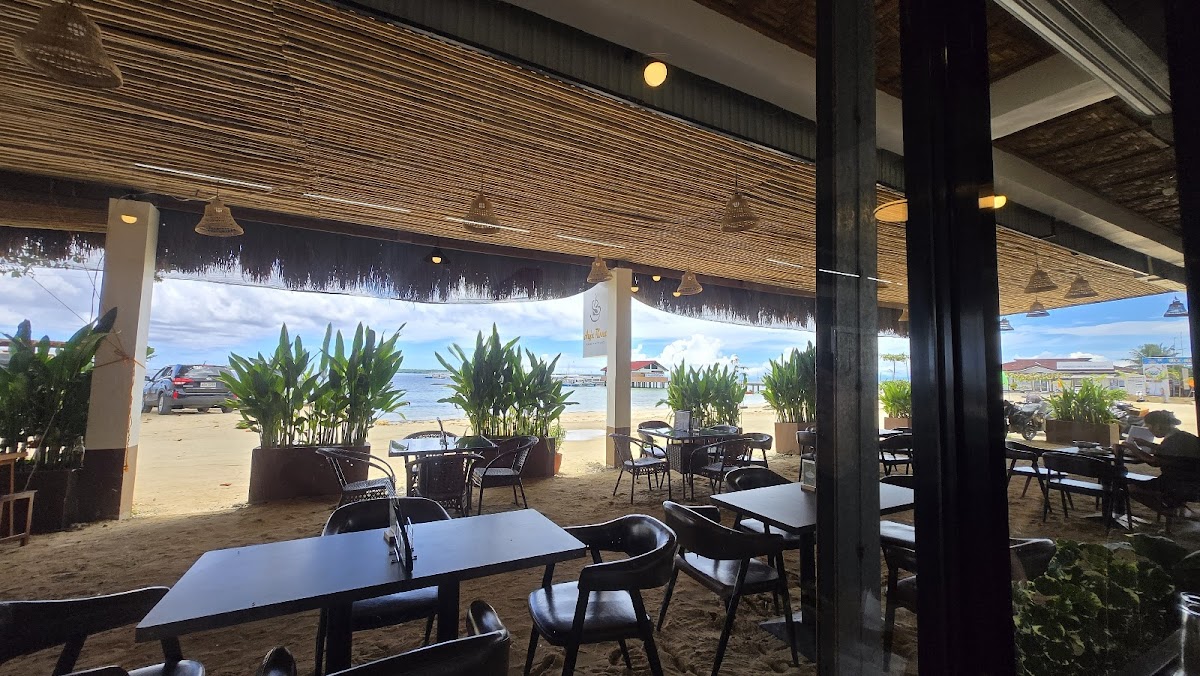 Anju Rinna Pastry & Resto Cafe Siargao