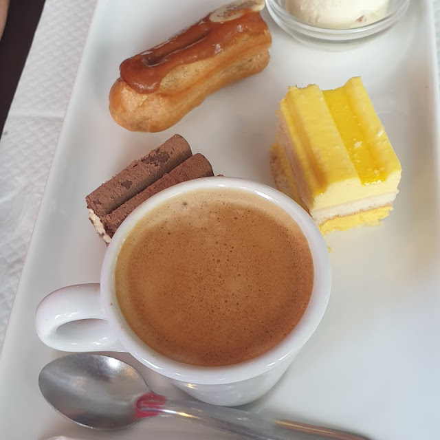 Café Gourmand