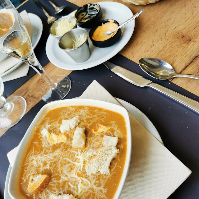 Soupe de Poisson Rouille Et Croûtons