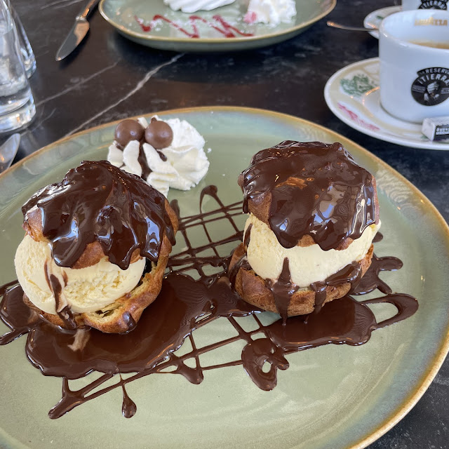 Profiteroles Maison