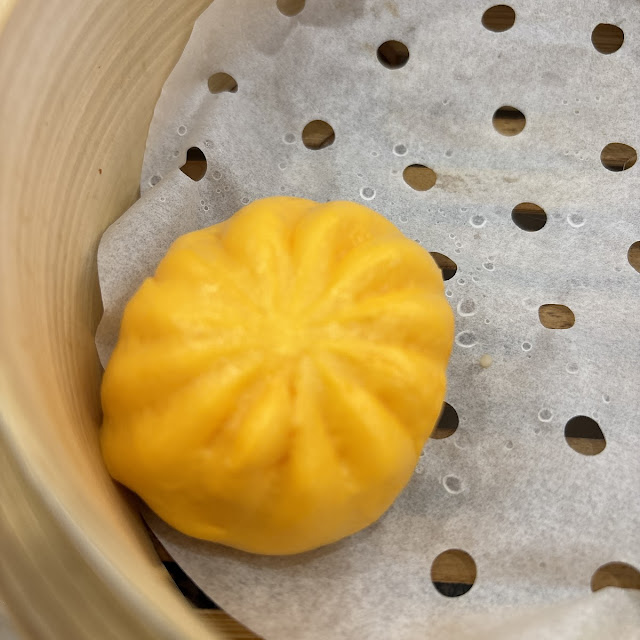 Egg Lava Bun