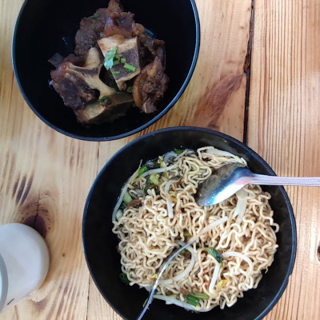 Mee Maggie Kolok
