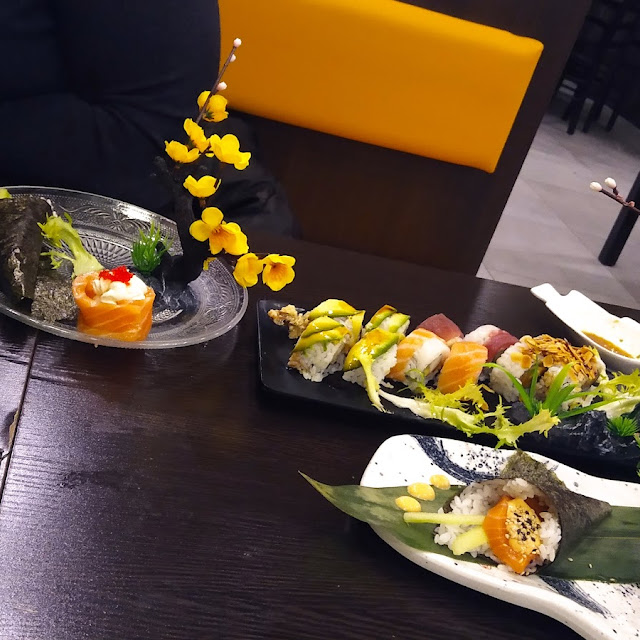 Gunkan Sushi Ecc