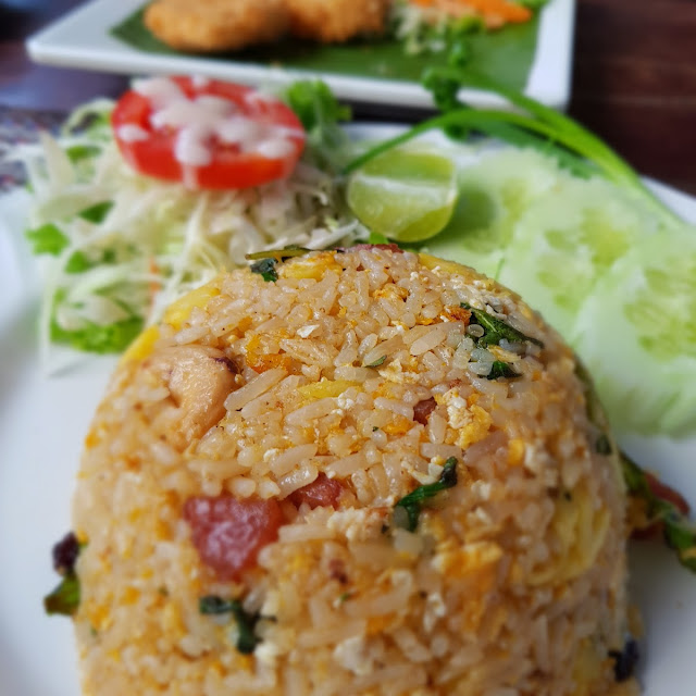 ข้าวผัดสับปะรด