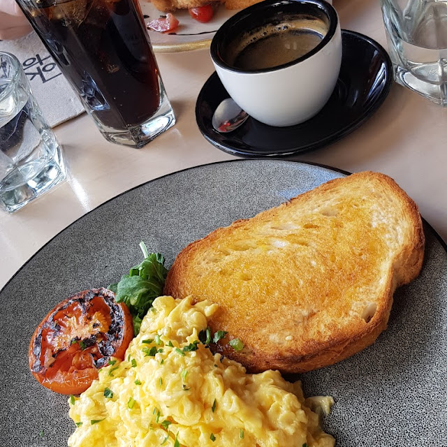 Eggs on Toast
