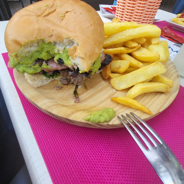 Burger Chelsea and Bacon
