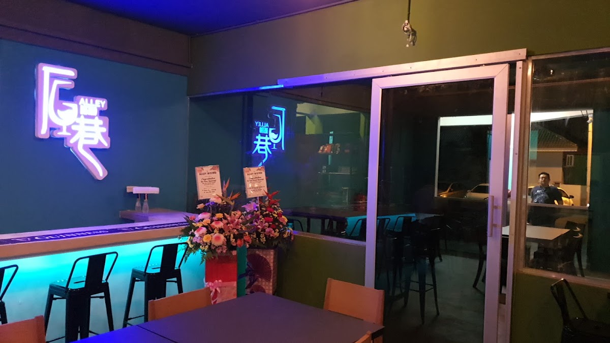 ALLEY BISTRO