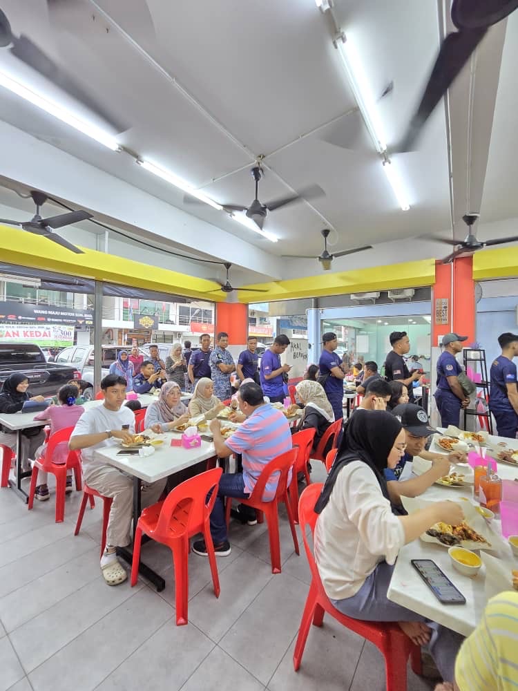 Yurahim Nasi Kak Wok