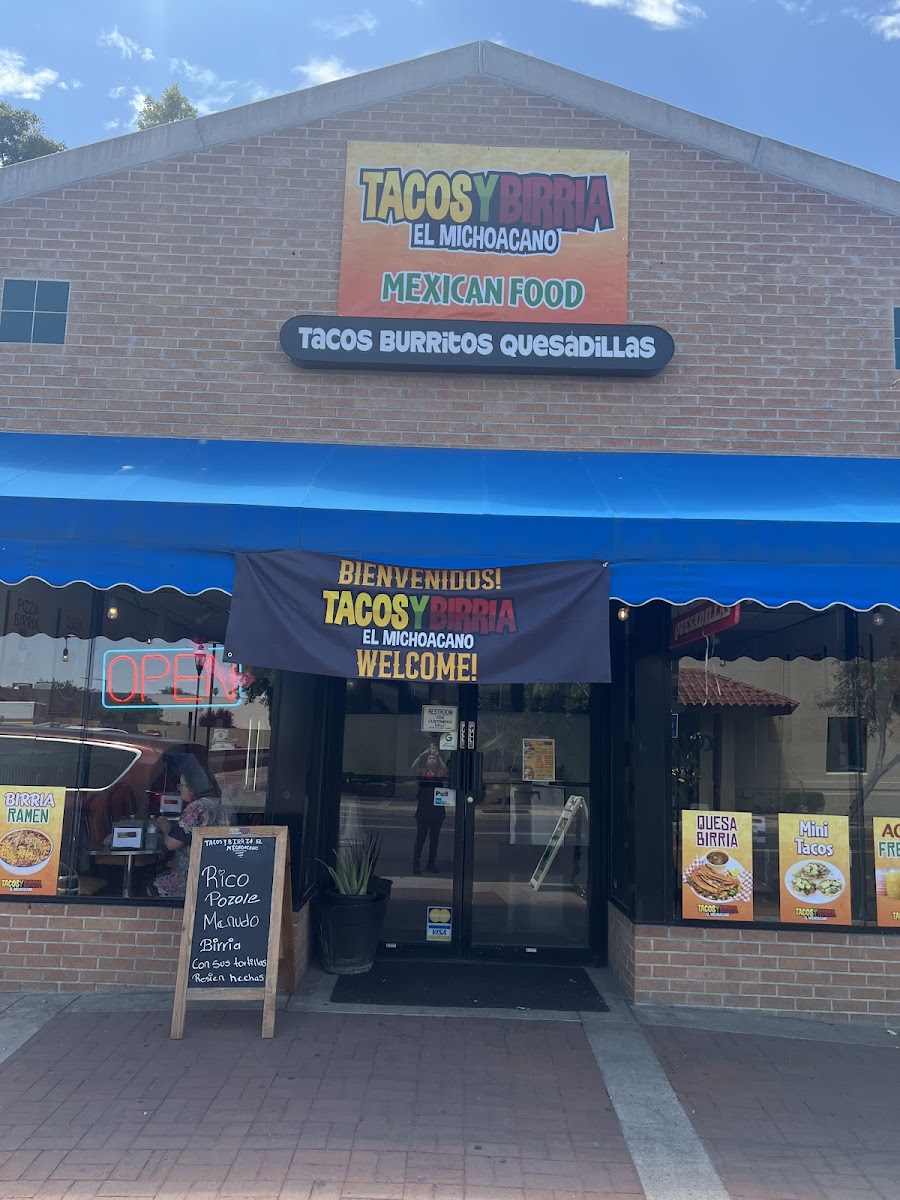 Tacos Y Birria El Michoacano