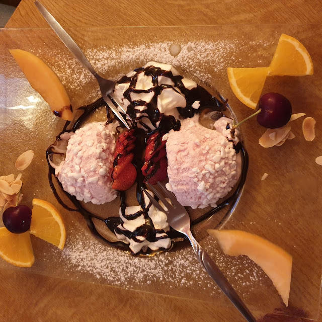Erdbeer-tartufo