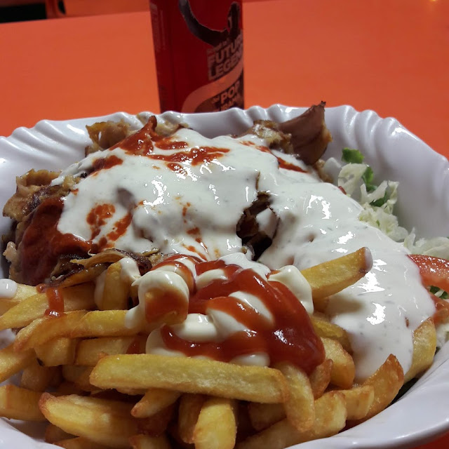Piatto Kebab Con Patatine