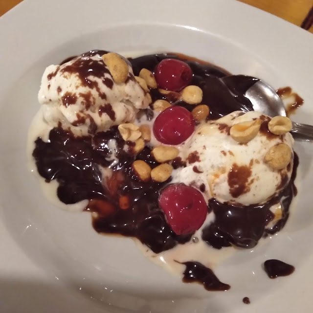Hot Fudge Sundae