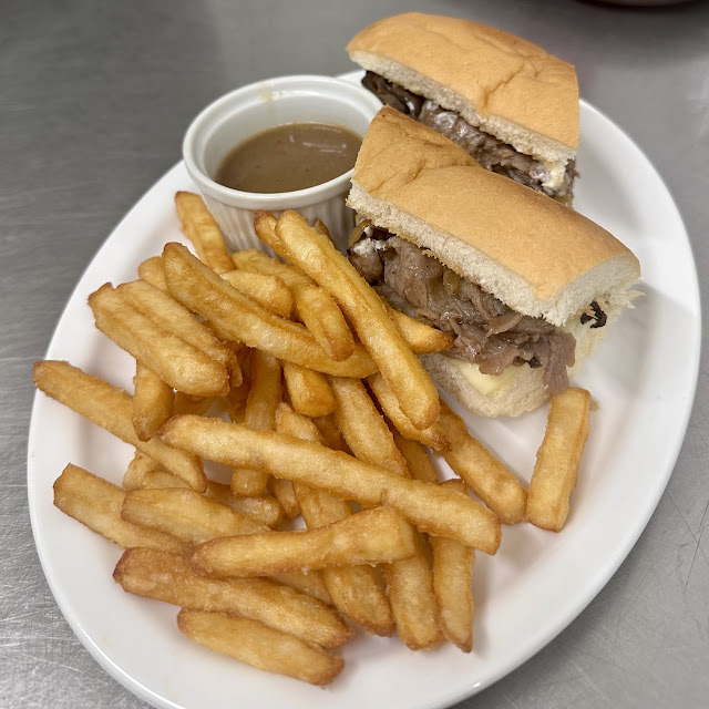 Roast Beef Dip Primo
