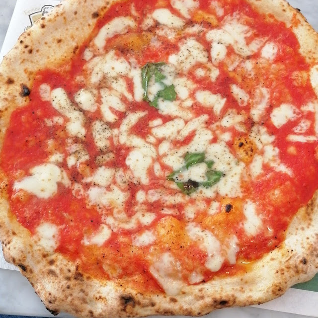Pizza Margherita Con Bufala