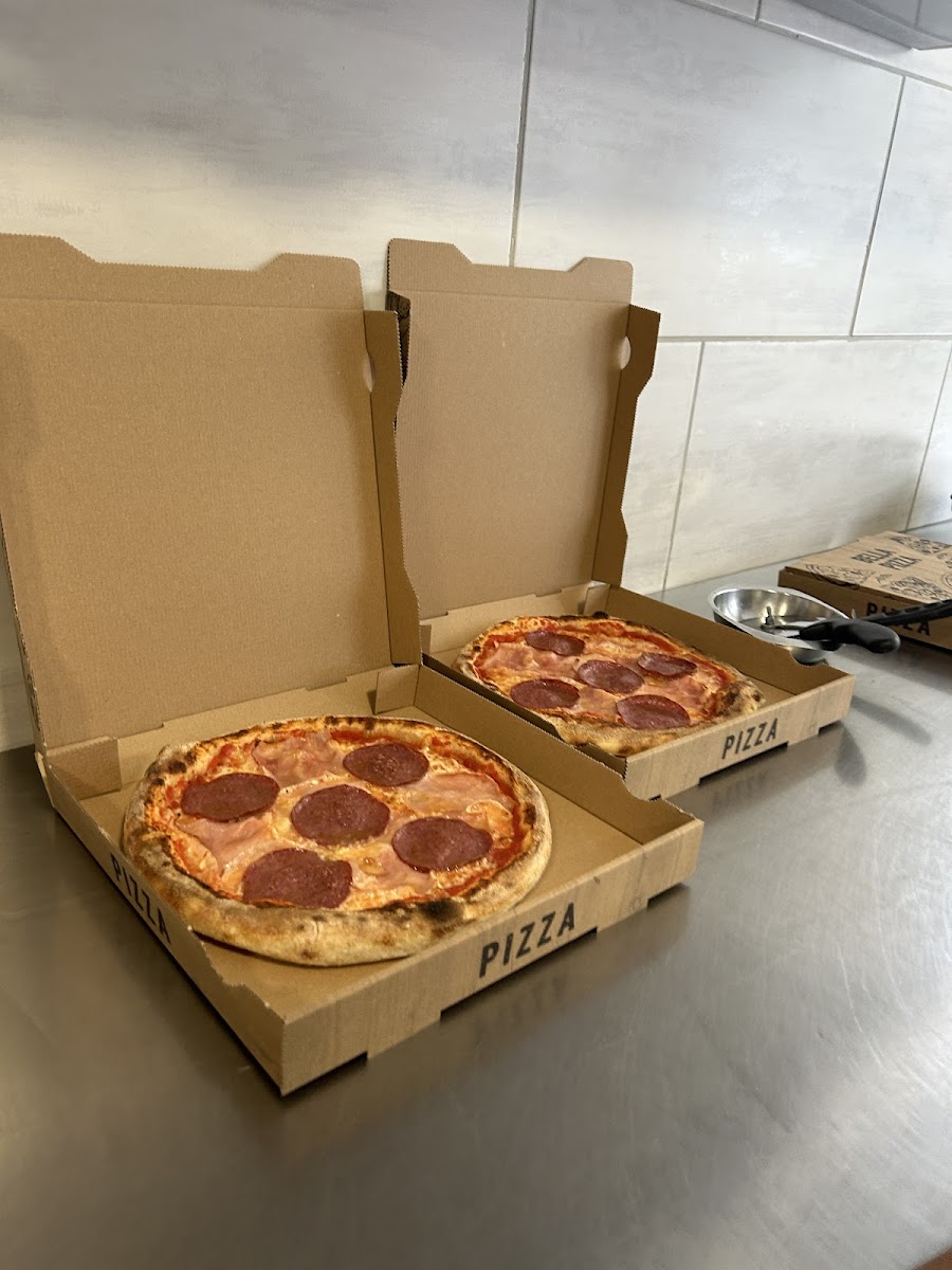 Pizzaservice Amore