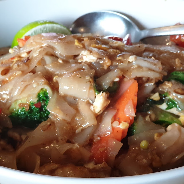 Chicken Pad Kee-Mao