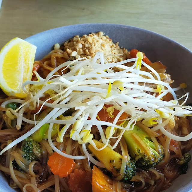 Tofu Pad Thai with Vegetables