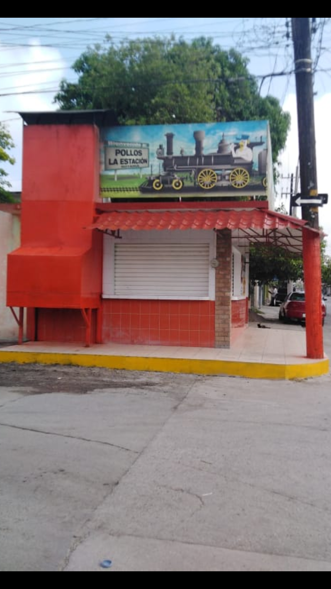 Pollos la Estación Rotaria