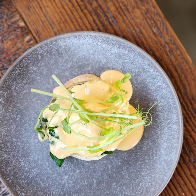 Eggs Benedict