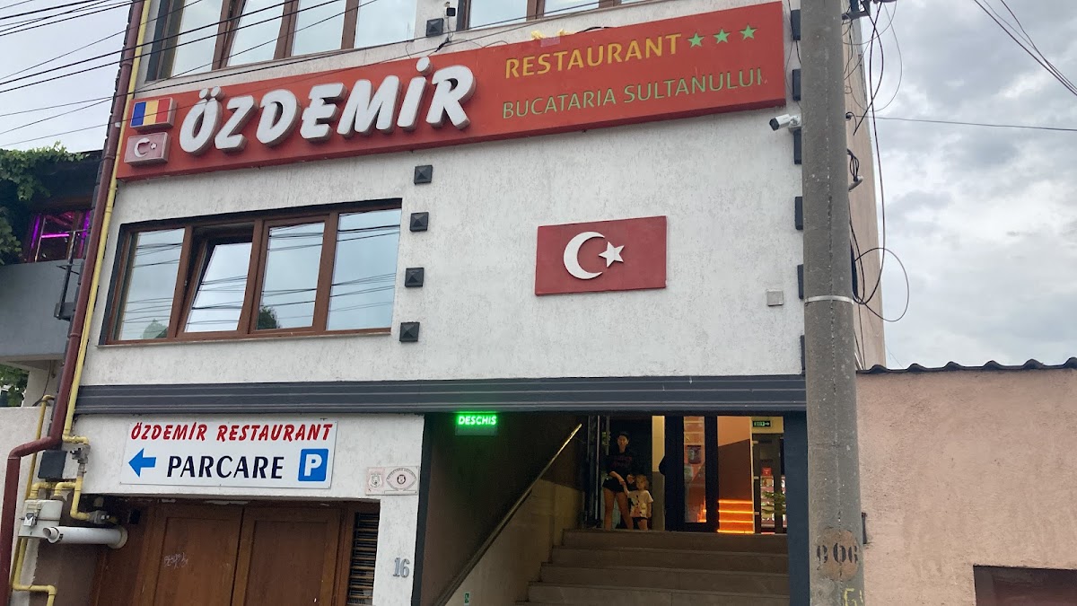 Oz Demir
