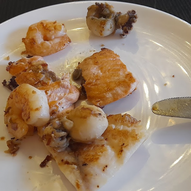 Lachsfilet Tintenfisch Garnelen