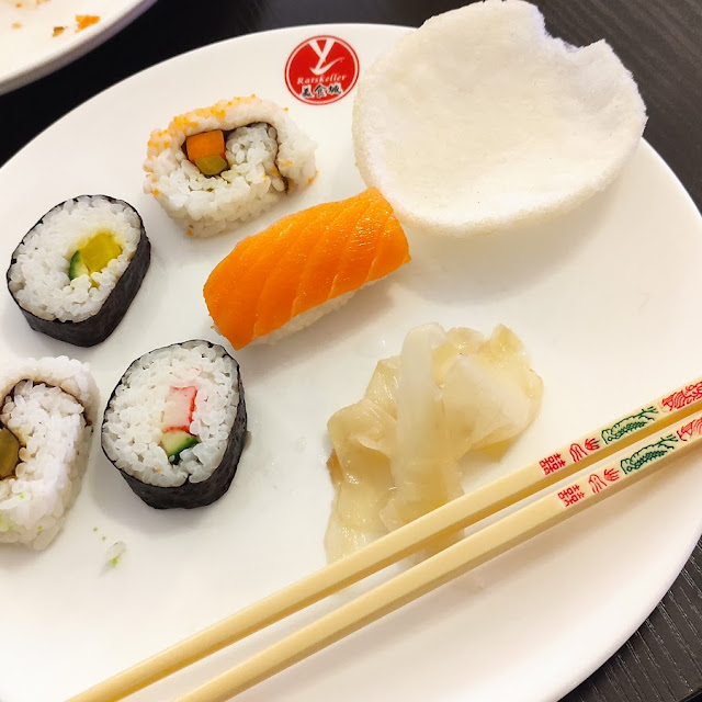 Sushi Mit Ingwer Und Krabbenchips