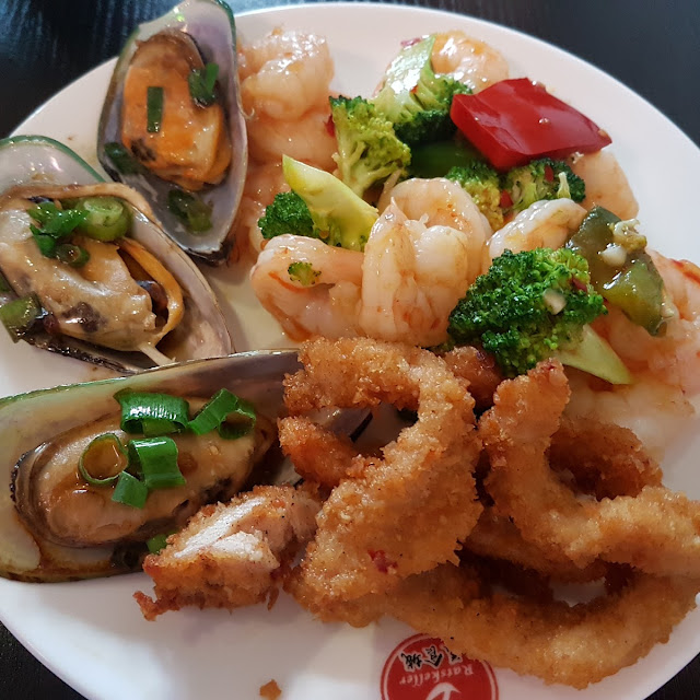 Shrimps In Gemüse Lachsfilet Miesmuscheln