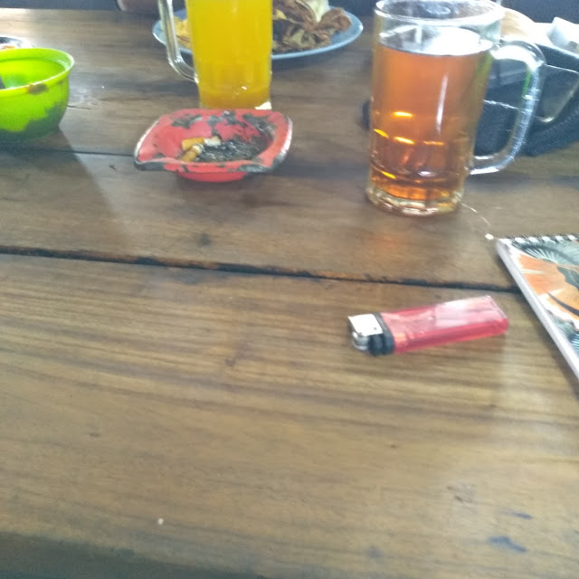Kunir Asem Dan Teh Panas