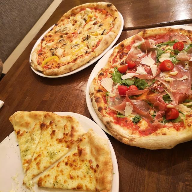 Cheese Garlic Pizza Pizza Pollo