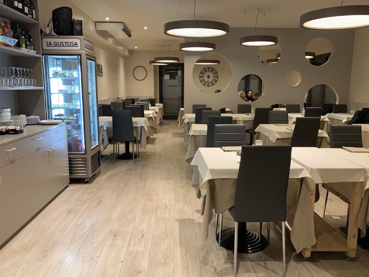 Pizzeria La Gustosa Di Bastone Antonio