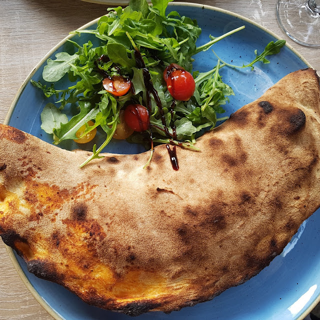 Pizza Calzone
