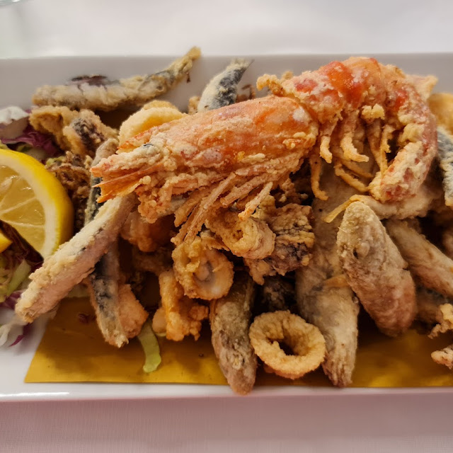 Fritto Misto Di Calamari E Gamberetti
