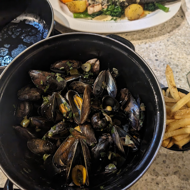 Dundrum Mussels White Wine & Shallot Sauce