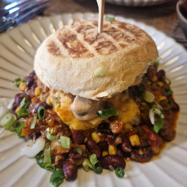 Chili Cheeseburger