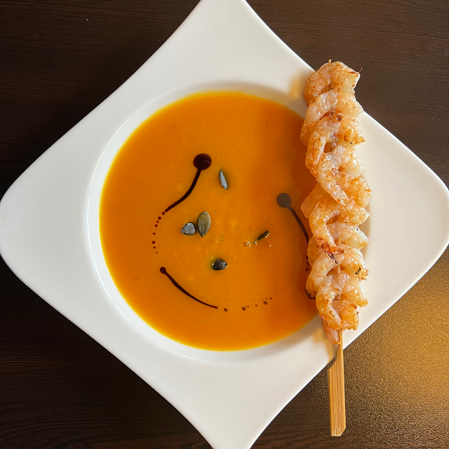 Kürbiscremsuppe Mit Garnelenspiess Ohne Spiess Vegan