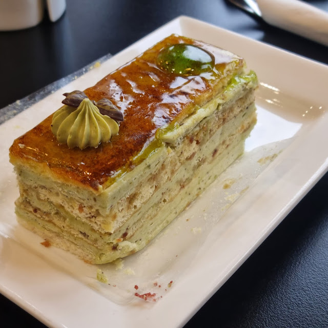 Pistachio & Vanilla Gateau